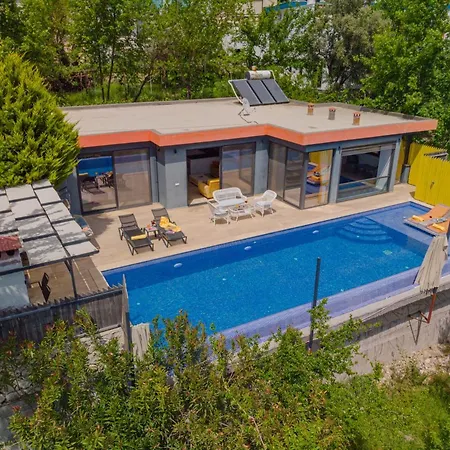 Gloss Kapali Isitmali Havuzlu Tatil Villasi Villa *