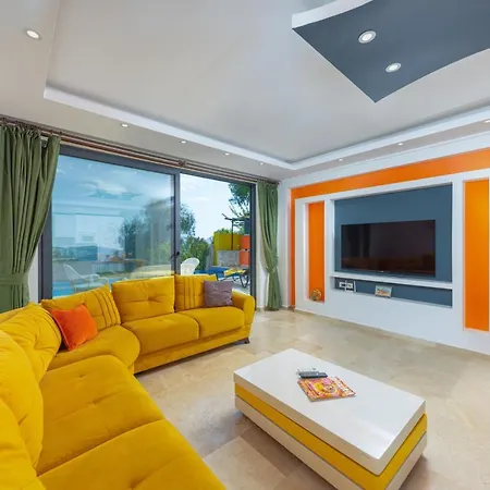 Villa Gloss Kapali Isitmali Havuzlu Tatil Villasi *